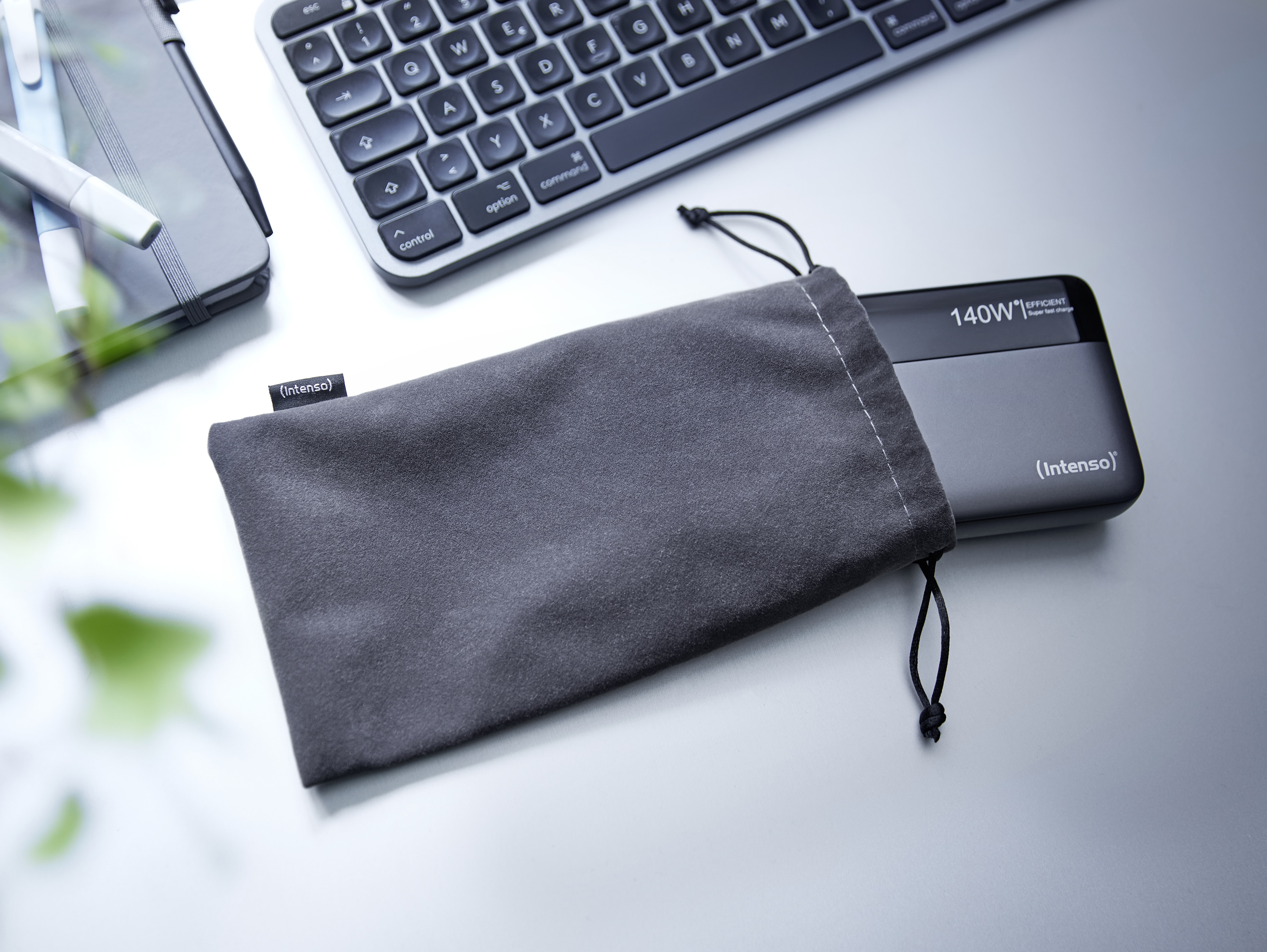 INTENSO USB Powerbank 7350060 HE25000, 25.000mAh, 140 W, grau INTENSO USB Powerbank 7350060 HE25000, 25.000mAh, 140 W, grau