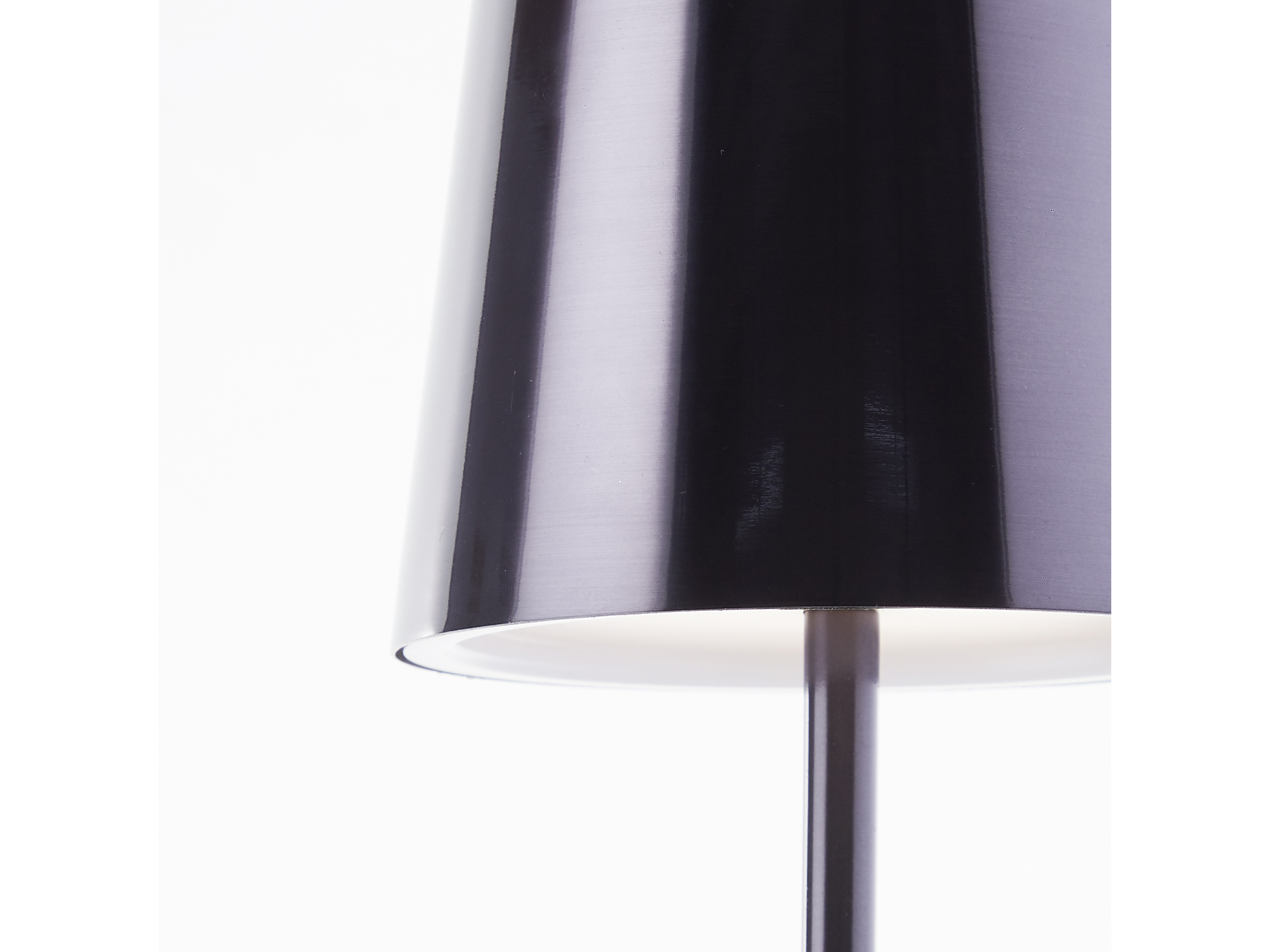 BRILLIANT LED-Akku-Tischleuchte Xaana, 4W, 300lm, CCT, schwarz-chrom BRILLIANT LED-Akku-Tischleuchte Xaana, 4W, 300lm, CCT, schwarz-chrom