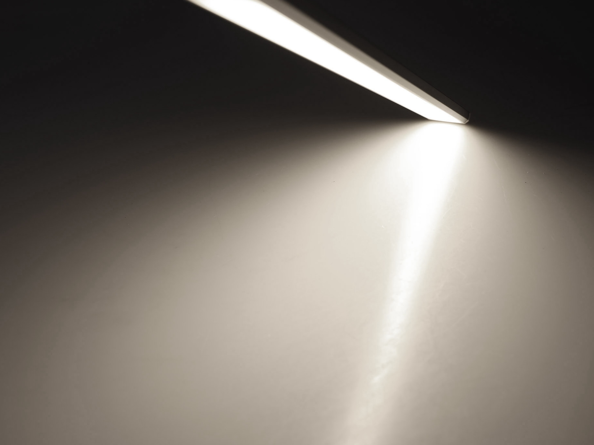 CHILITEC LED-Unterbauleuchte Comprido 600, 4200 K, 10 W, 230 V CHILITEC LED-Unterbauleuchte Comprido 600, 4200 K, 10 W, 230 V